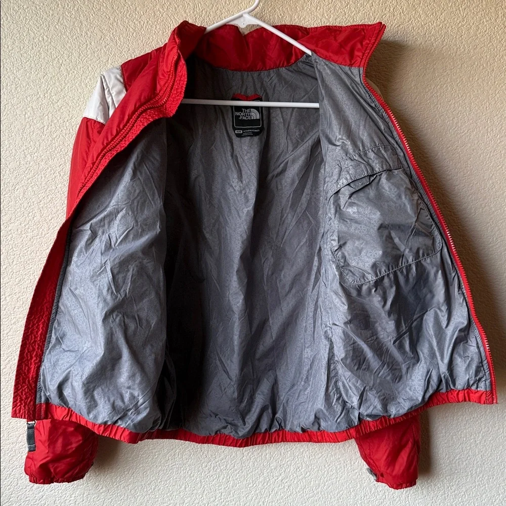 The North Face Red and White Women Zip-Up Jacket - size M - Picture 4 of 8